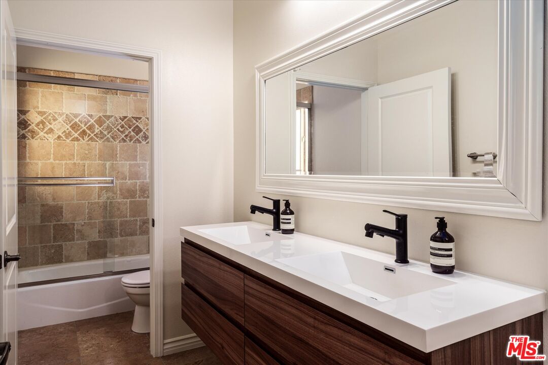 6924 Valmont St Unit: 10