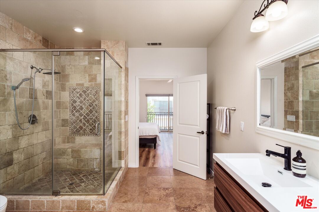 6924 Valmont St Unit: 10