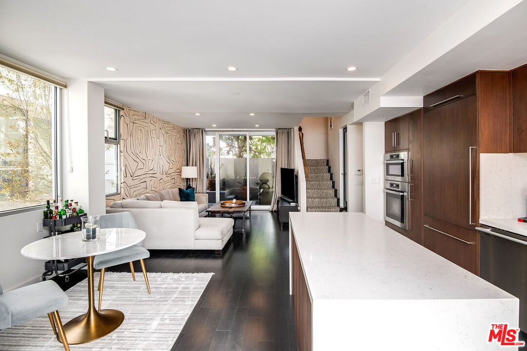 125 Pacific St Unit: 5