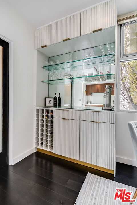 125 Pacific St Unit: 5