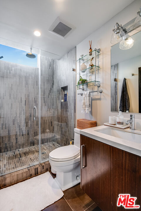 125 Pacific St Unit: 5