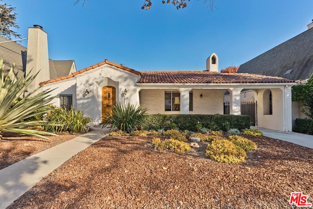 304 S Canon Dr