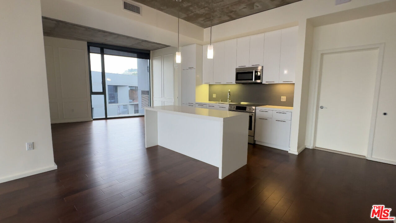 8500 W Sunset Unit: E801