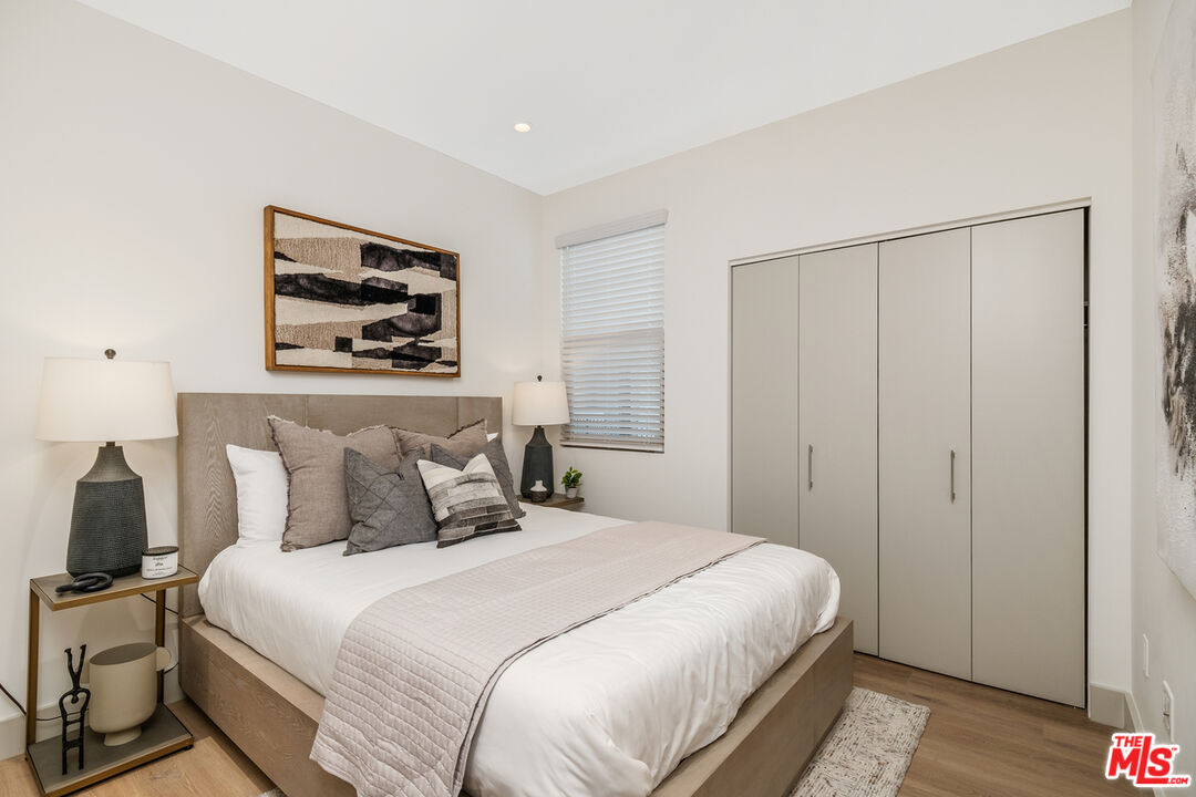 130 S Sepulveda Blvd Unit: 214