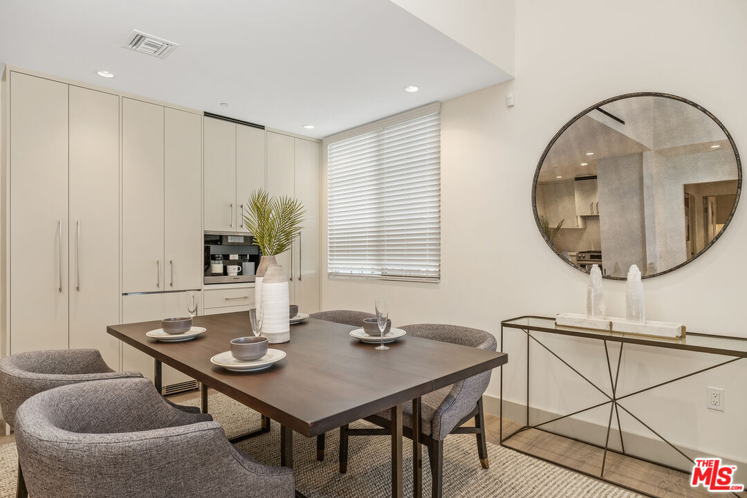 130 S Sepulveda Blvd Unit: 214