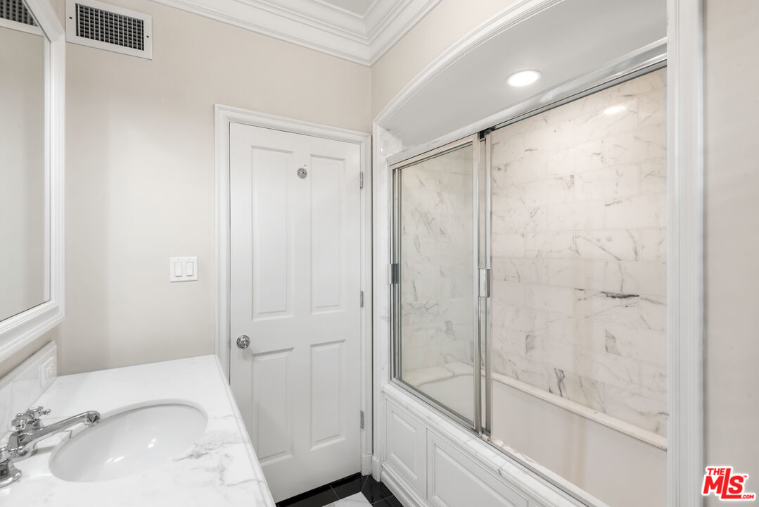 165 S Rodeo Dr