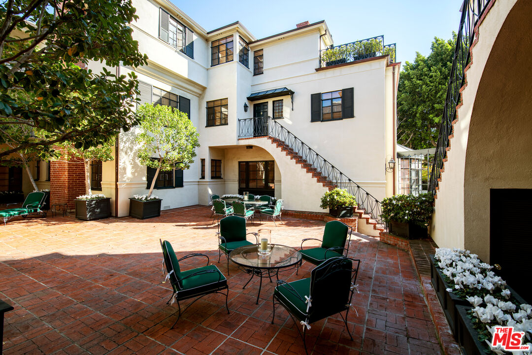 165 S Rodeo Dr
