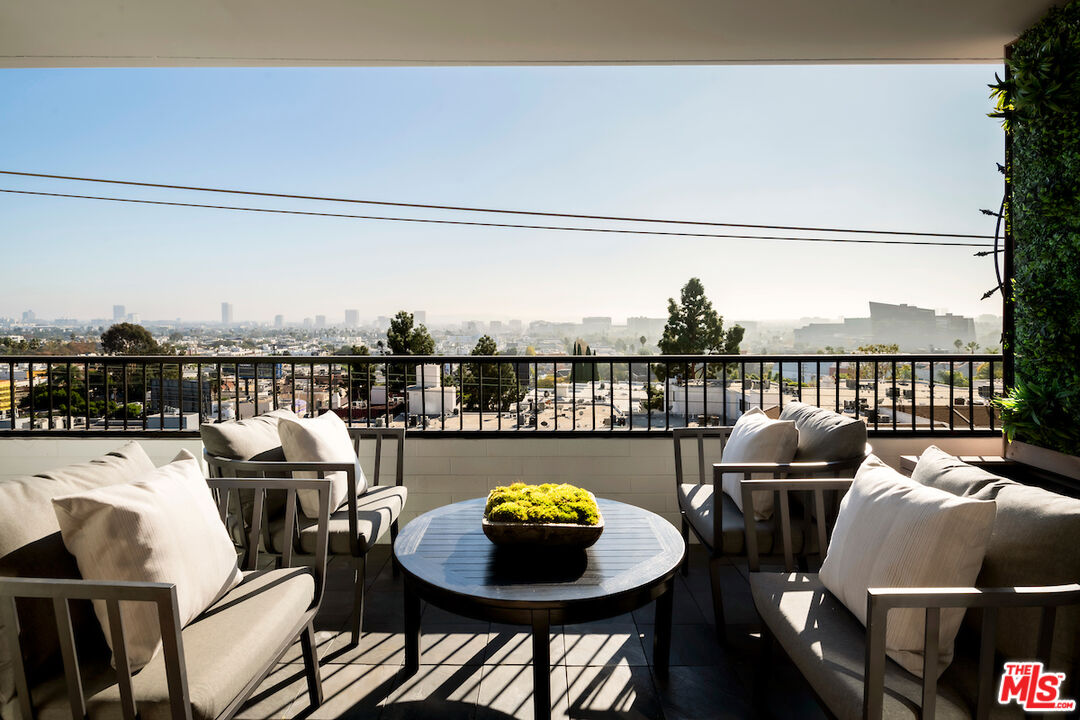 1100 Alta Loma Rd Unit: 705