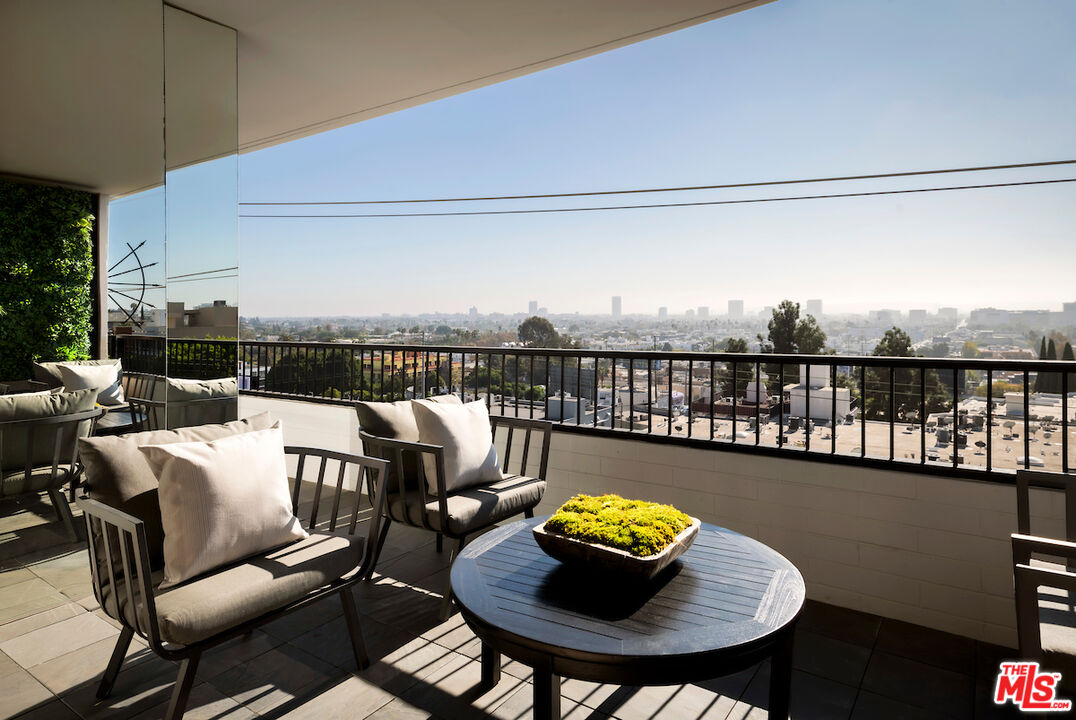 1100 Alta Loma Rd Unit: 705