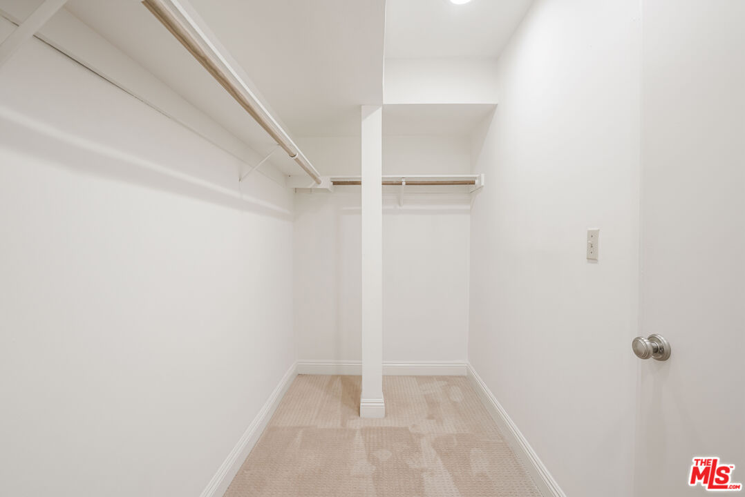4950 Louise Ave Unit: 302