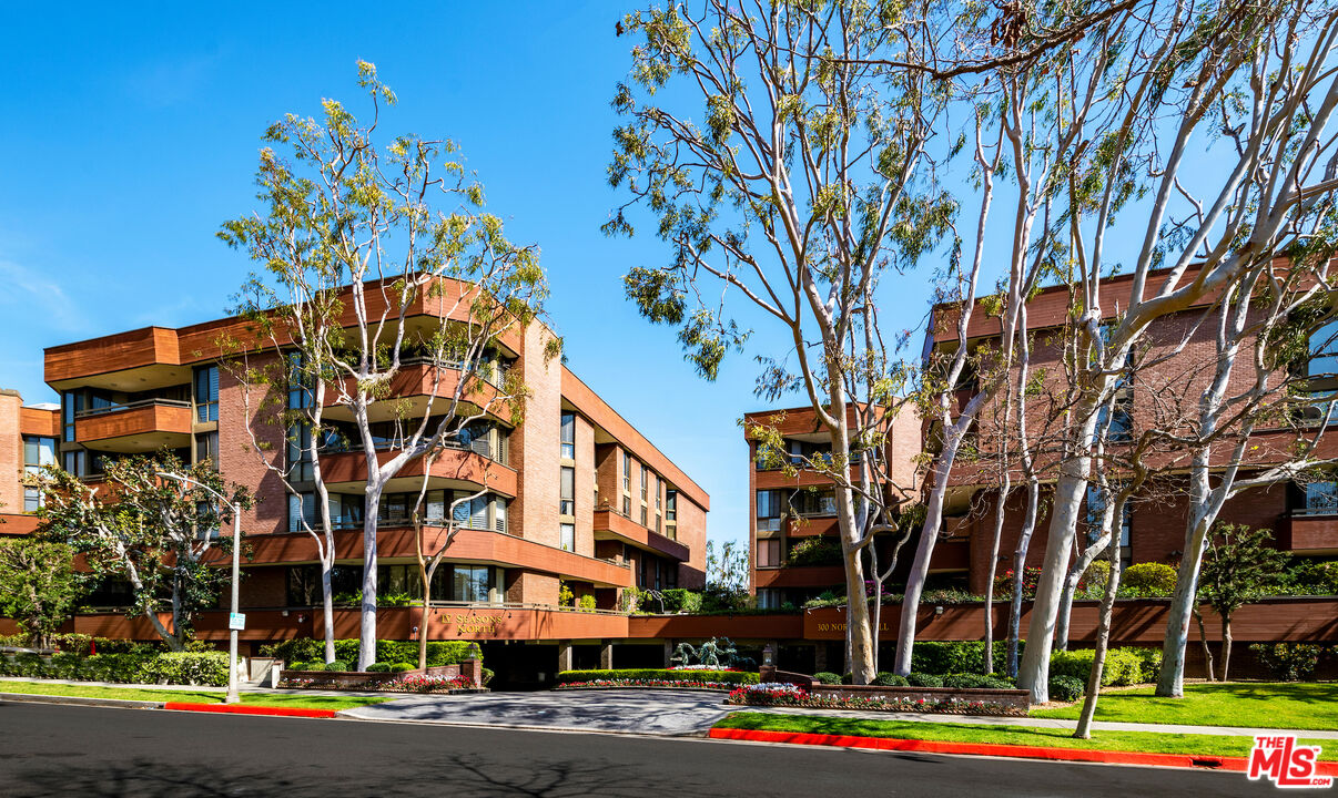 200 N Swall Dr Unit: 363