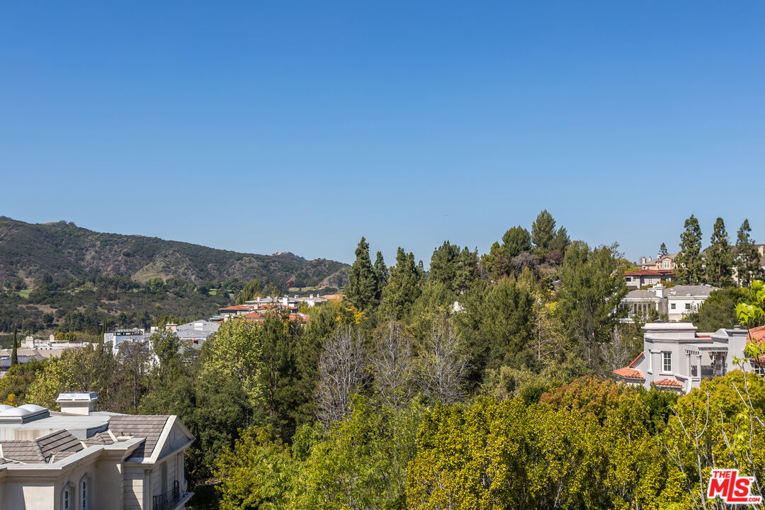 2167 SHERINGHAM LN