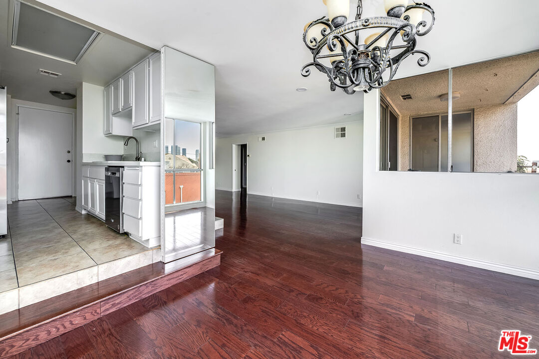 137 S Palm Dr Unit: 503