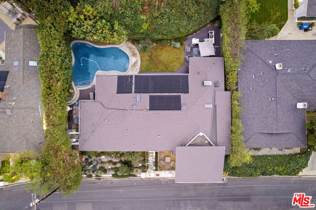 11272 Laurie Dr
