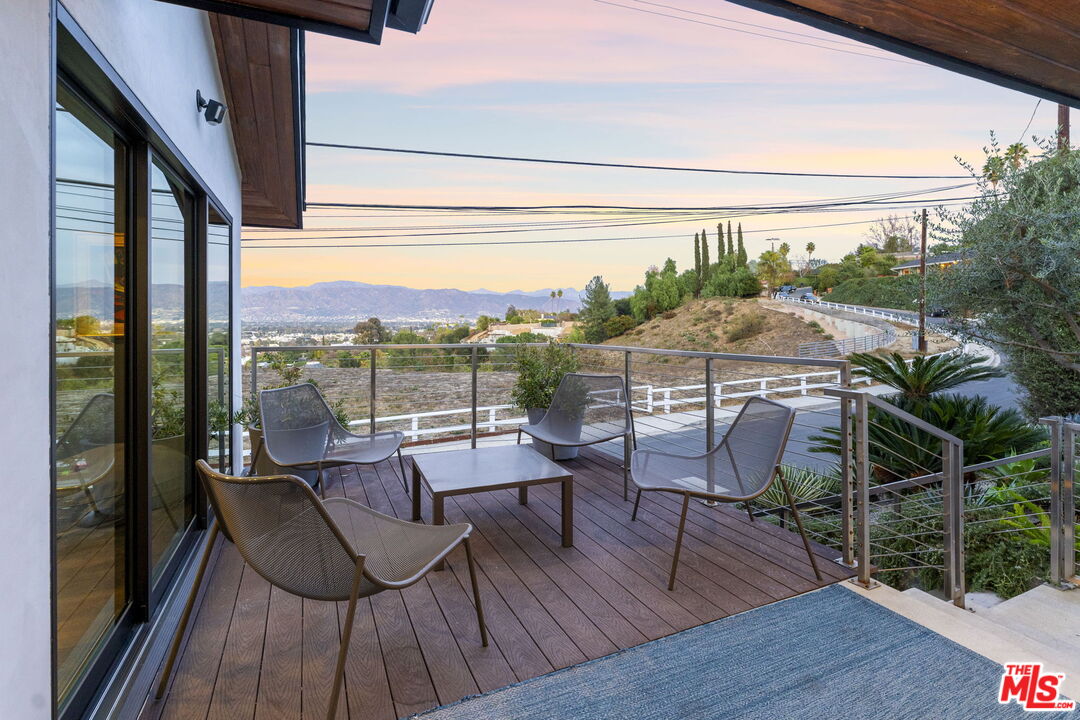 11272 Laurie Dr