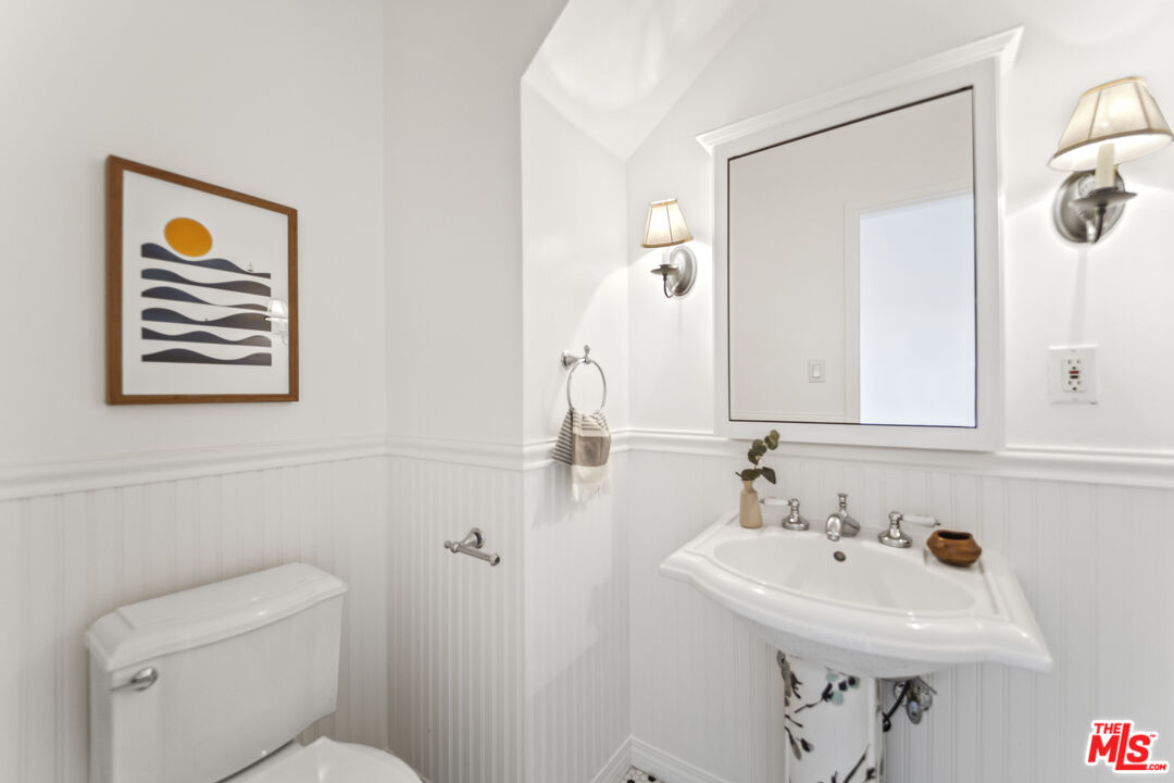 939 N Glendale Ave Unit: 3