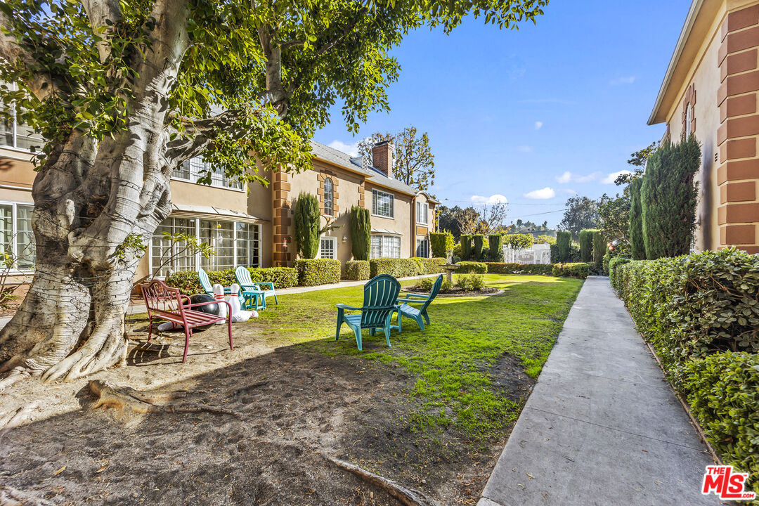 939 N Glendale Ave Unit: 3