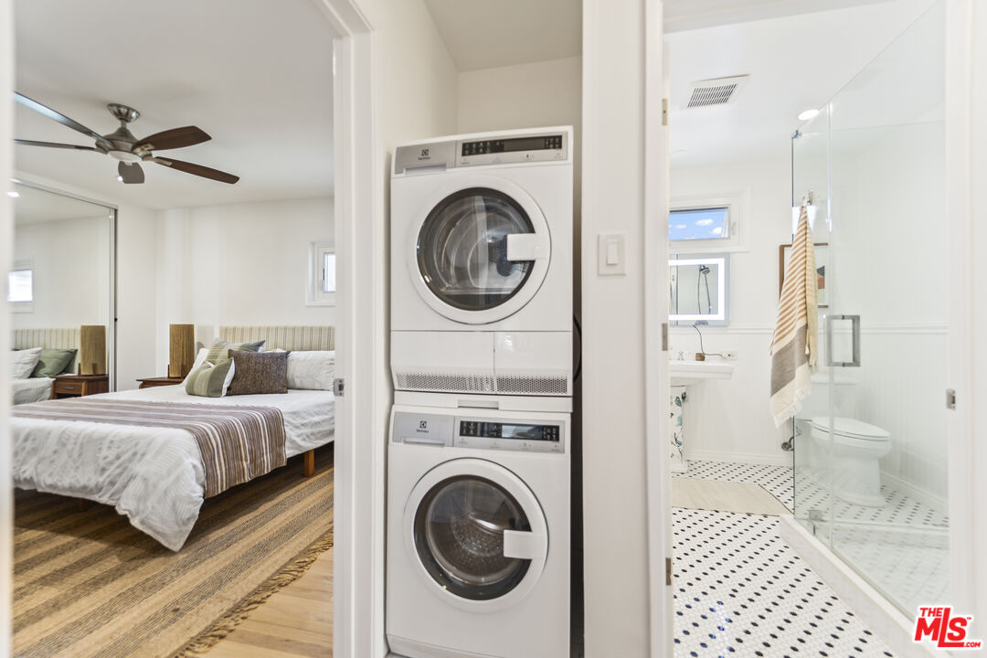 939 N Glendale Ave Unit: 3
