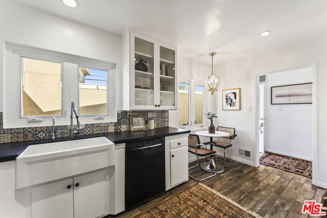 939 N Glendale Ave Unit: 3