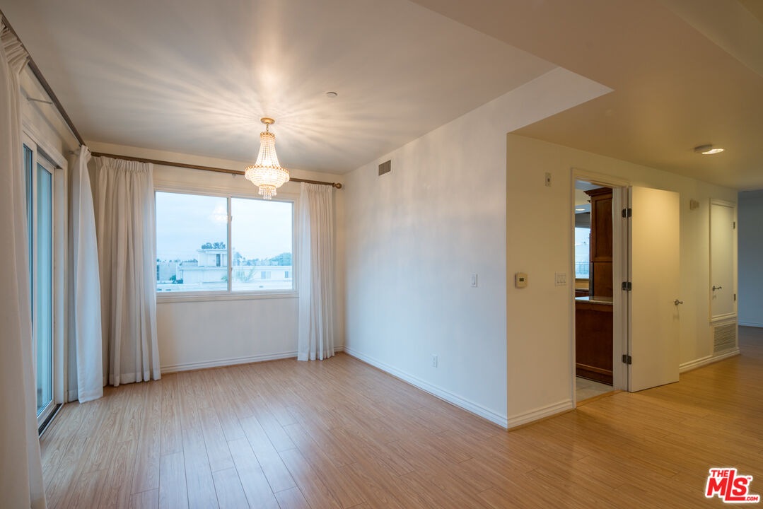 11824 Darlington Ave Unit: PH3