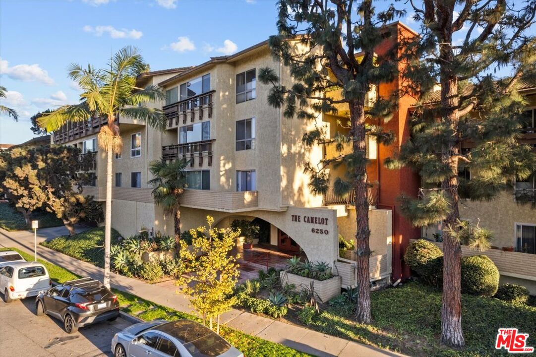 6250 Buckingham Pkwy Unit: 101
