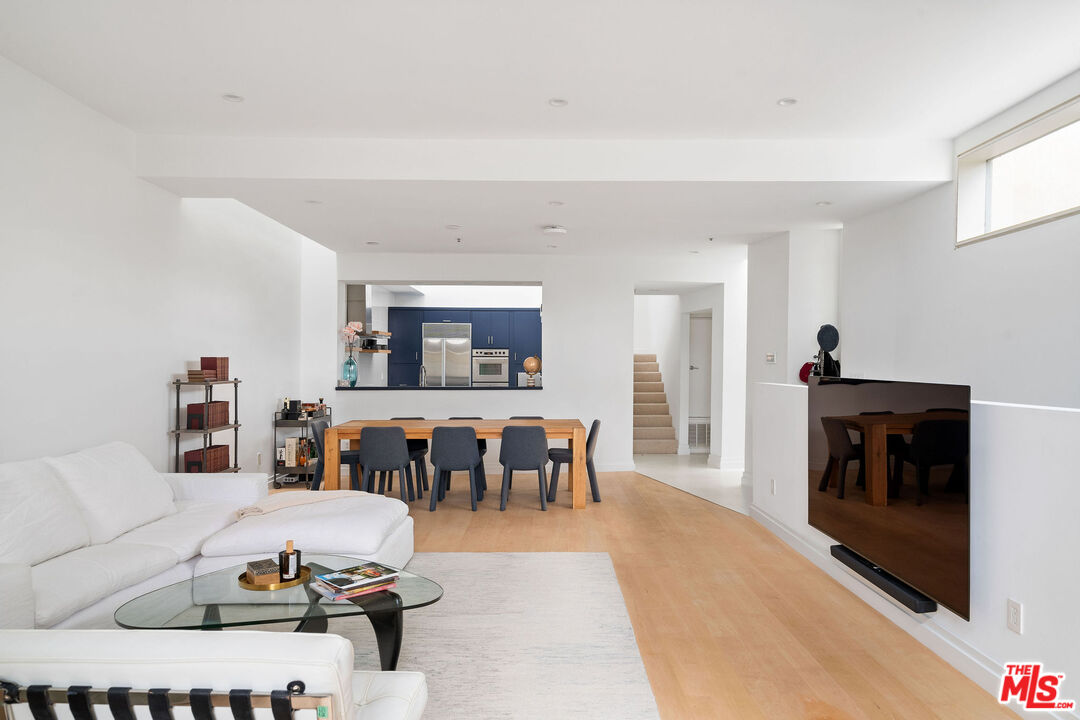231 Bay St Unit: 4