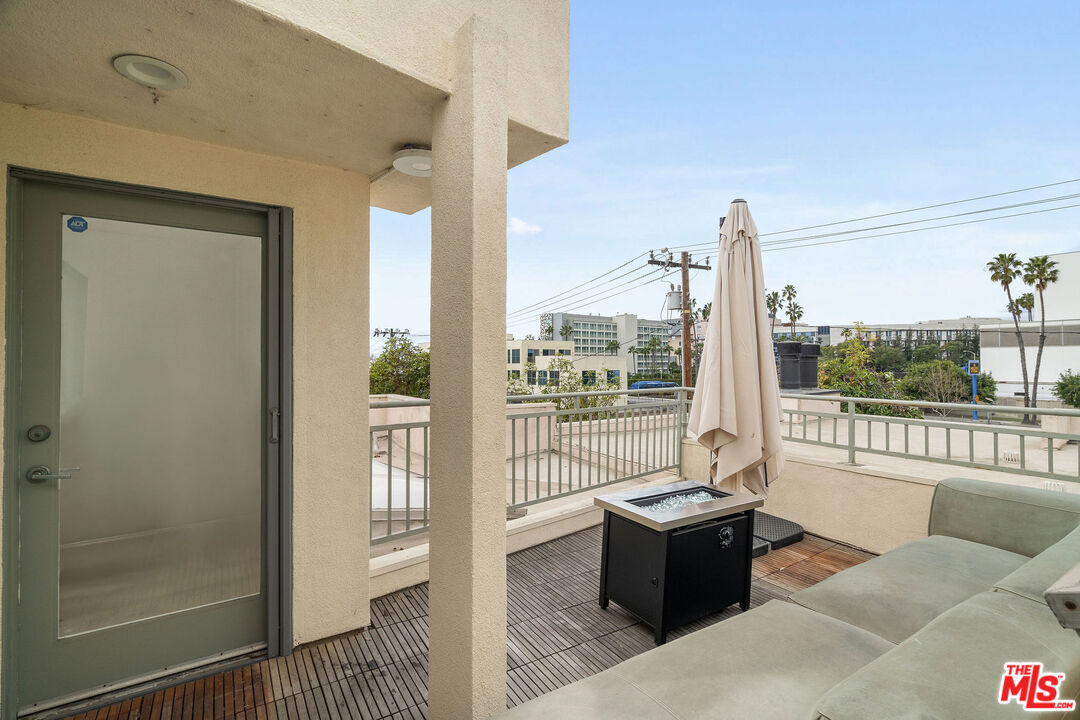 231 Bay St Unit: 4