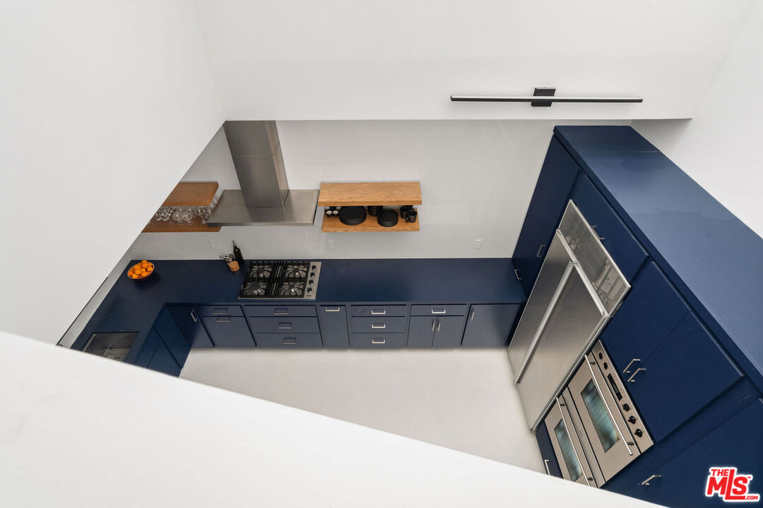 231 Bay St Unit: 4