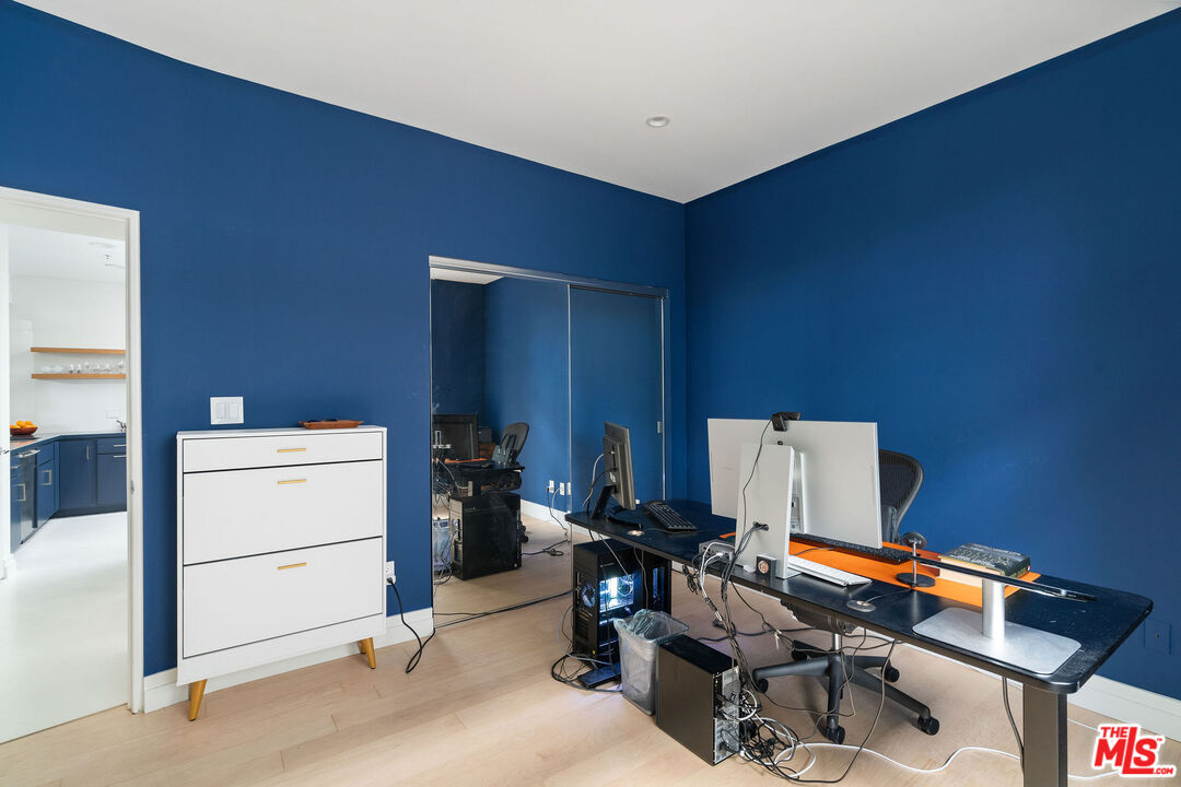 231 Bay St Unit: 4