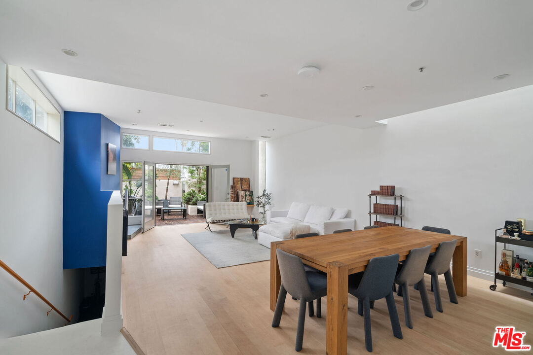 231 Bay St Unit: 4