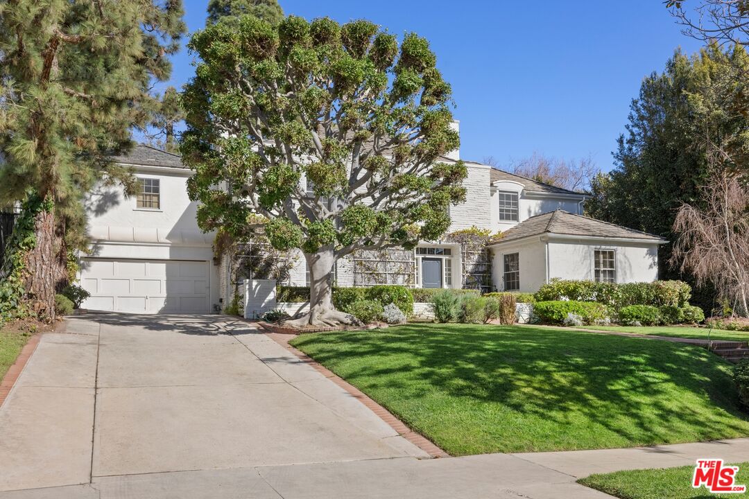 366 Comstock Ave