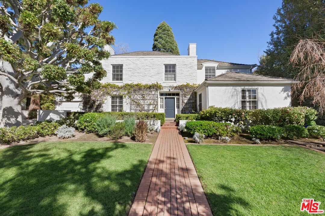 366 Comstock Ave