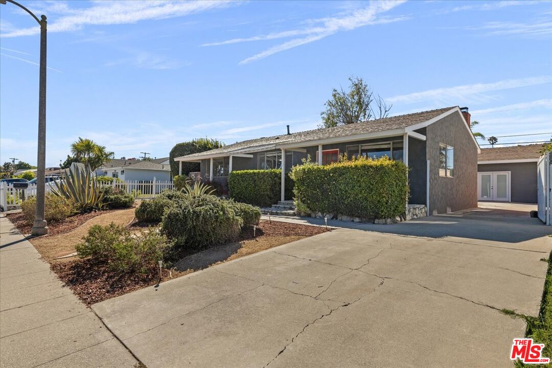 8027 Handley Ave