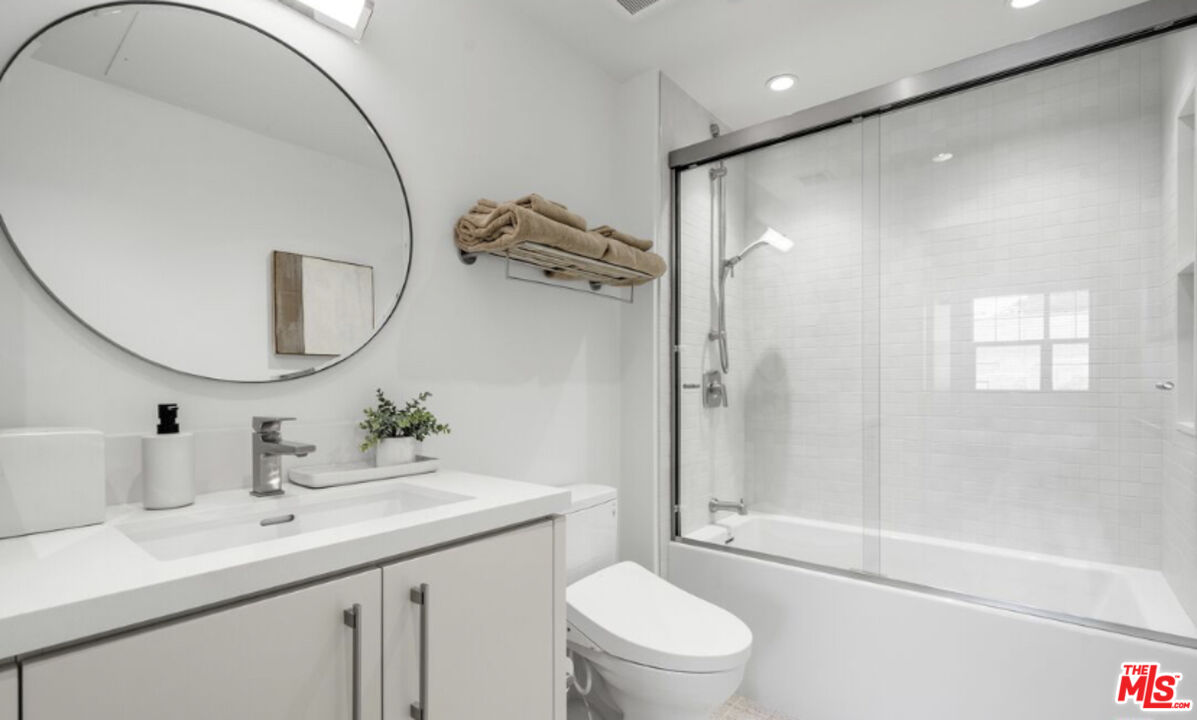130 S Sepulveda Blvd Unit: 408