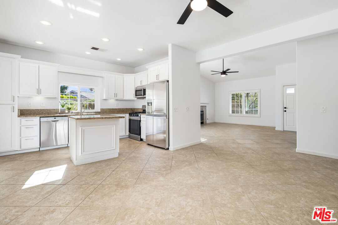1661 Olga Way