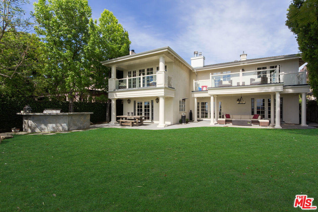 2370 Roscomare Rd