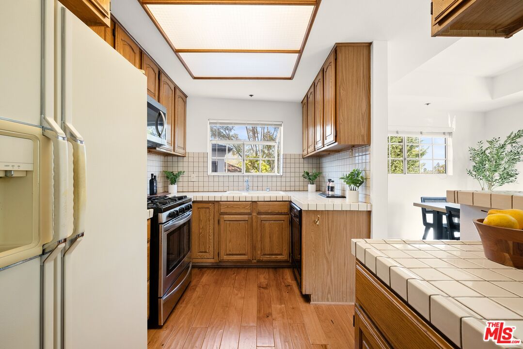 10627 Ashton Ave Unit: 102