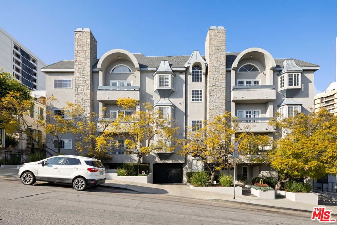 10627 Ashton Ave Unit: 102