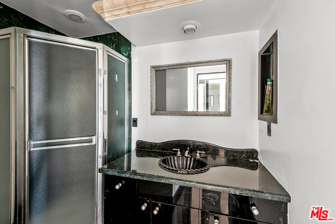10701 WILSHIRE BLVD Unit: 1203