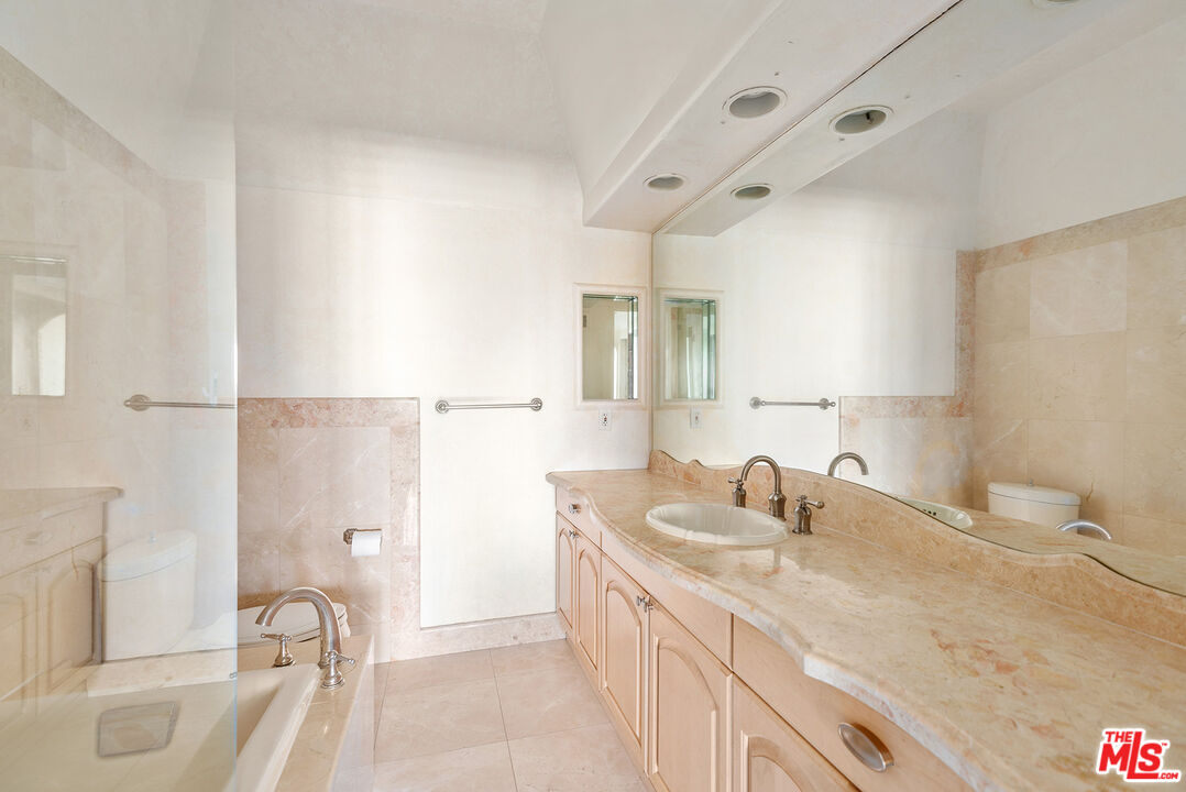 10701 WILSHIRE BLVD Unit: 1203