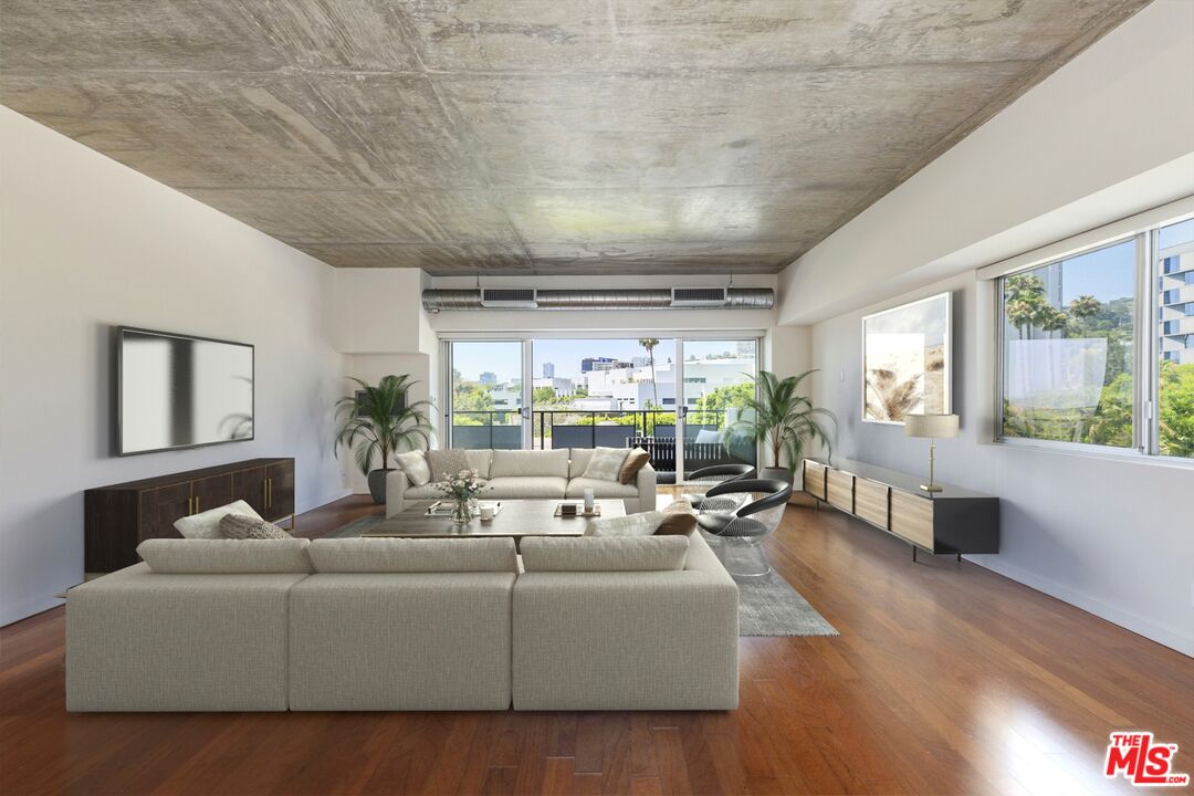 1155 N La Cienega Blvd Unit: 814