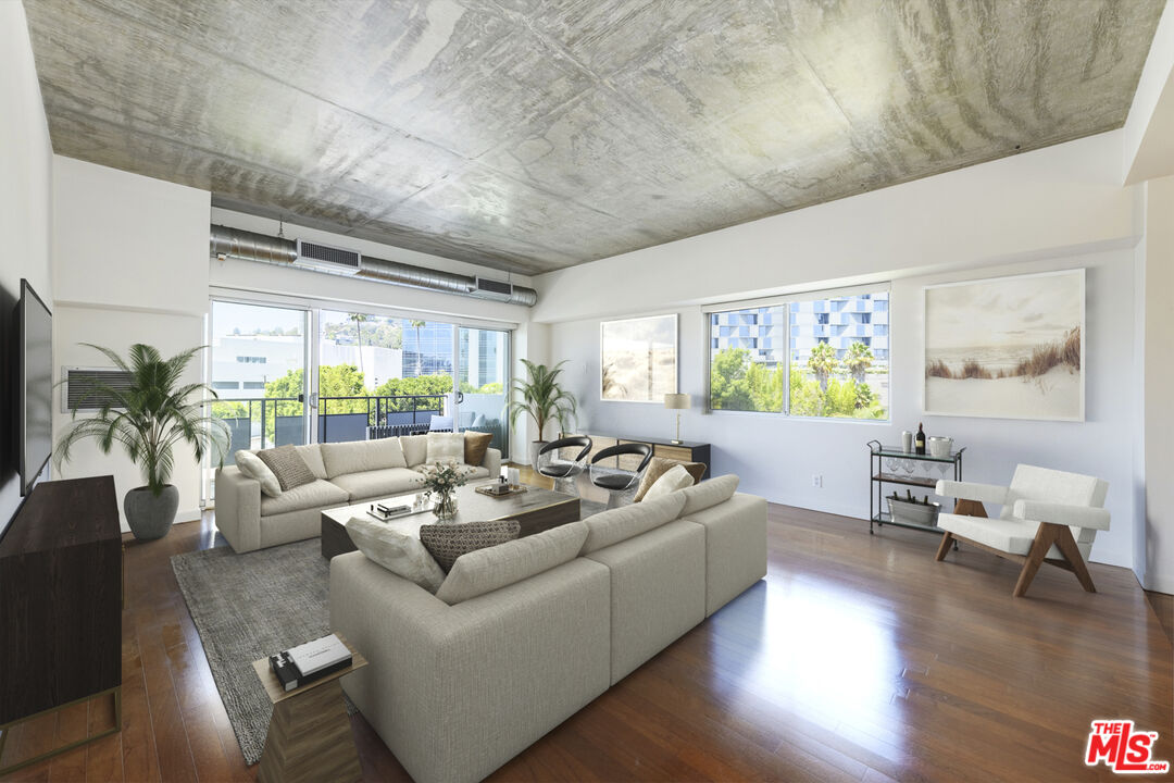1155 N La Cienega Blvd Unit: 814