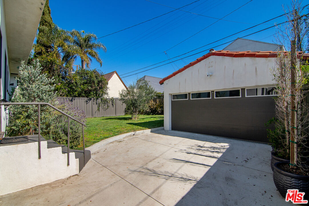 1022 S Longwood Ave