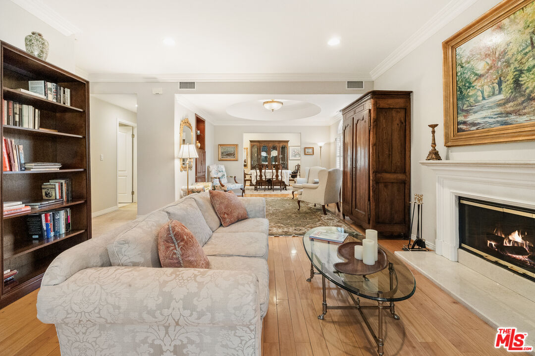 11760 Riverside Dr Unit: 2