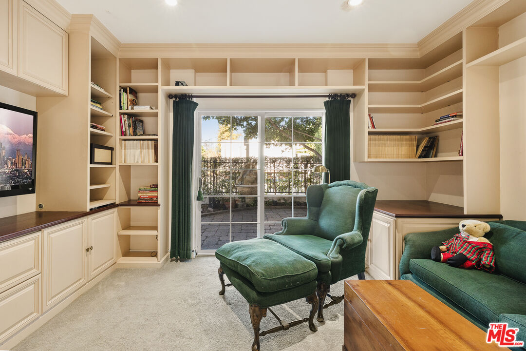 11760 Riverside Dr Unit: 2