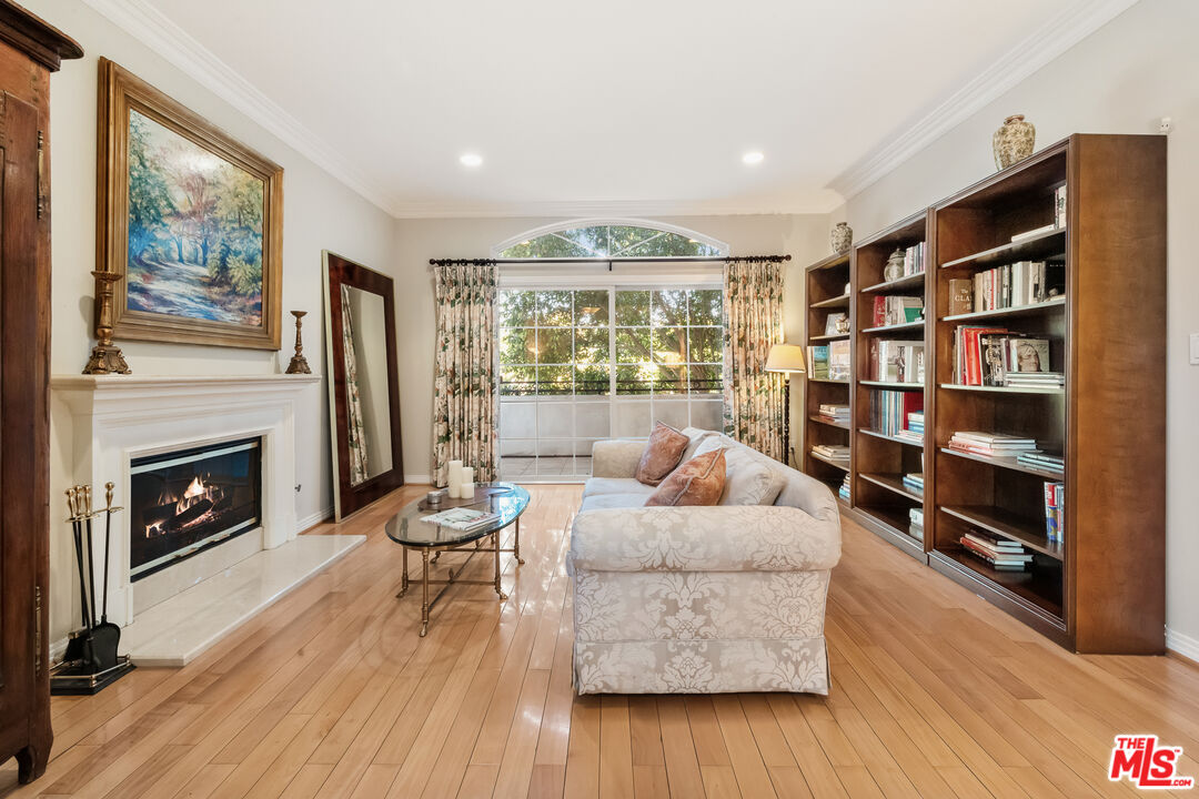 11760 Riverside Dr Unit: 2