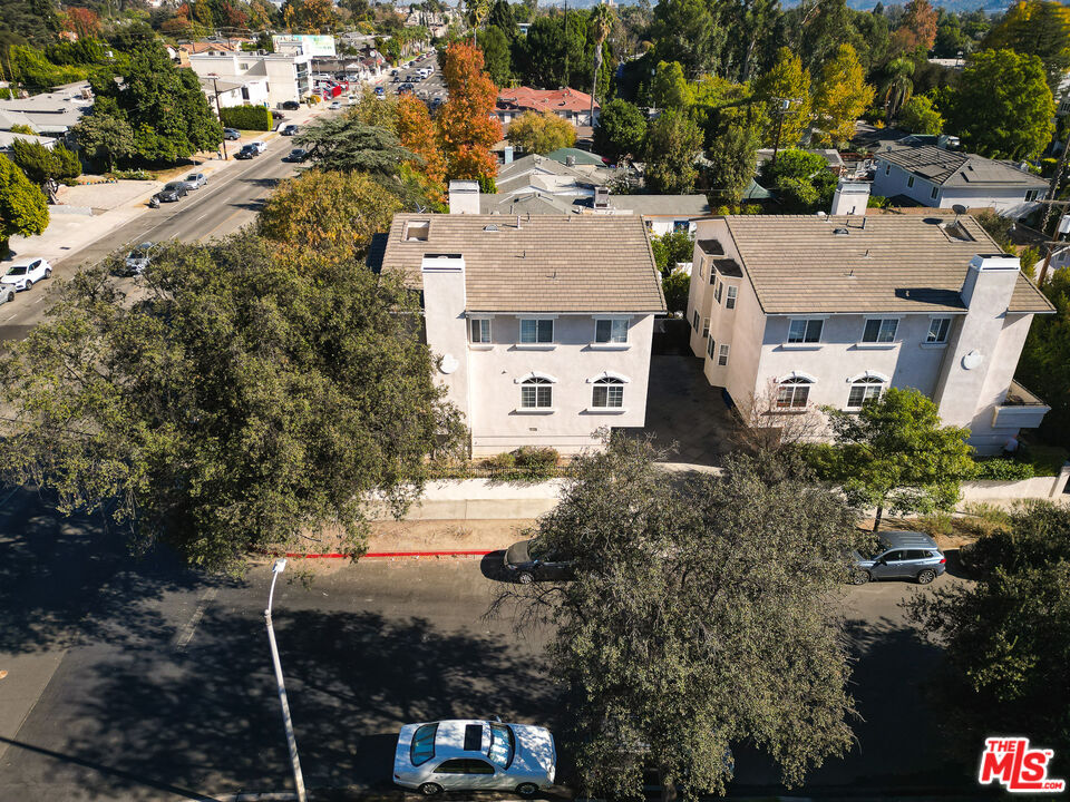 11760 Riverside Dr Unit: 2