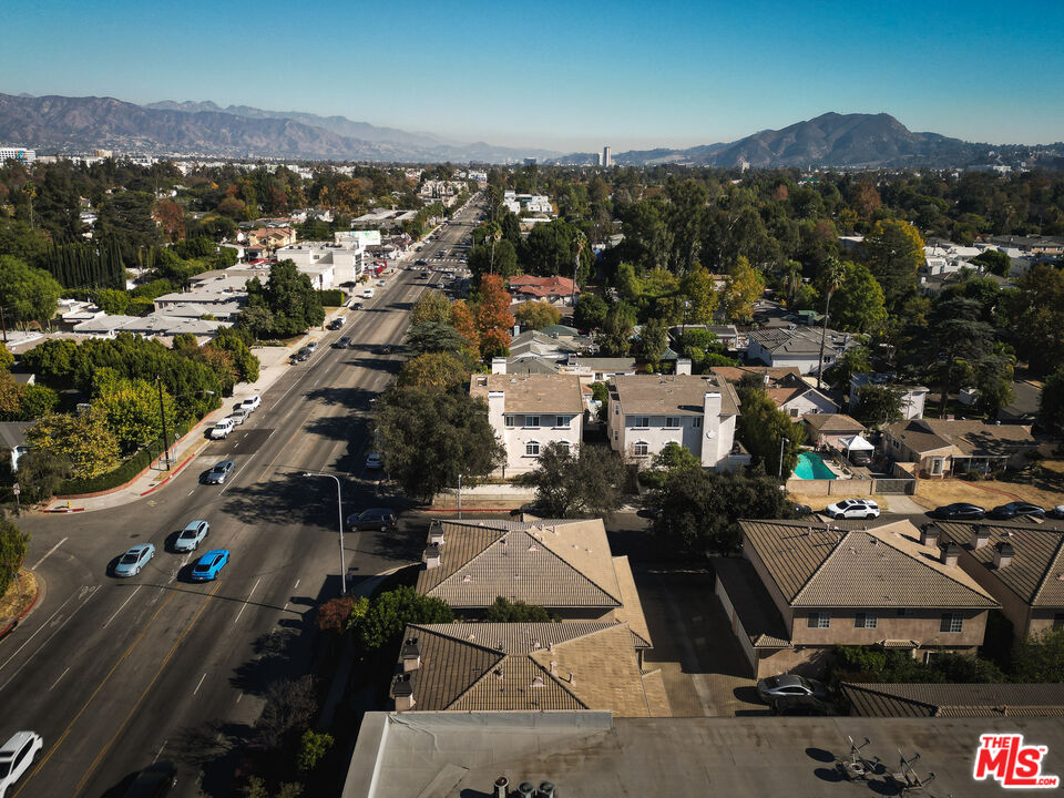 11760 Riverside Dr Unit: 2