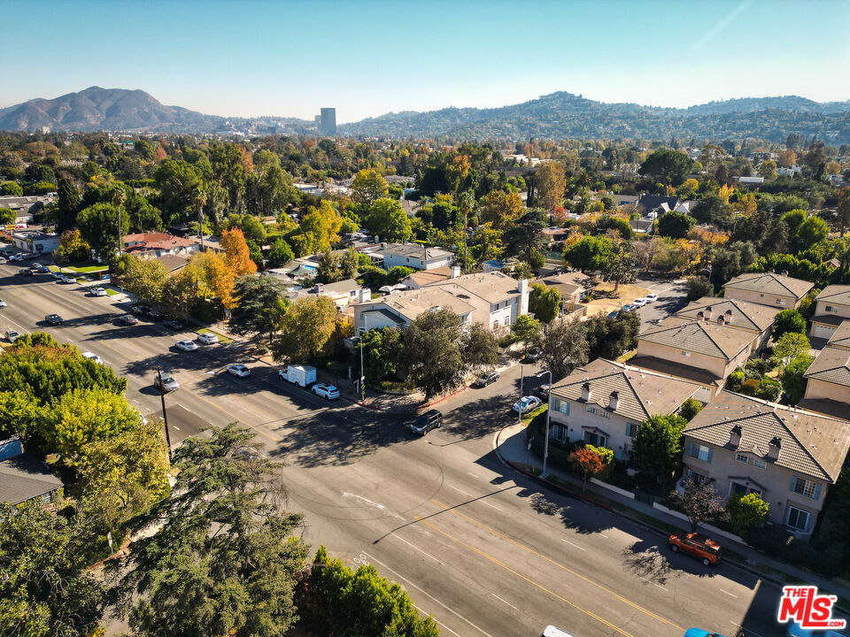 11760 Riverside Dr Unit: 2
