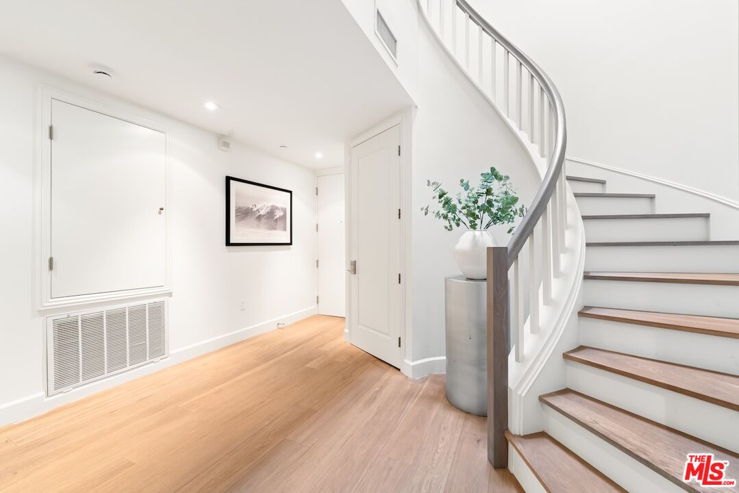 261 S Reeves Unit: PH6